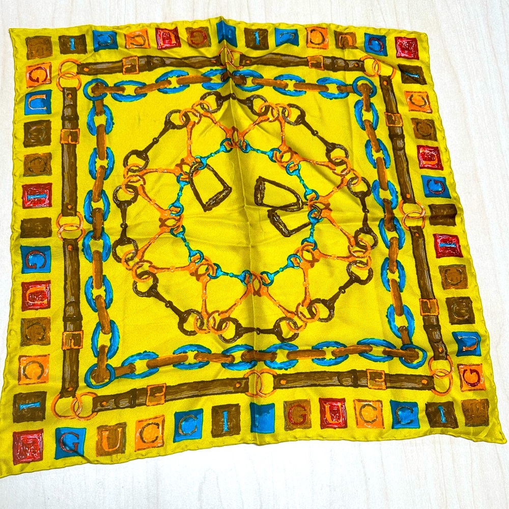 Authentic Gucci Silk Scarf for neck or bag - Picture 11 of 11